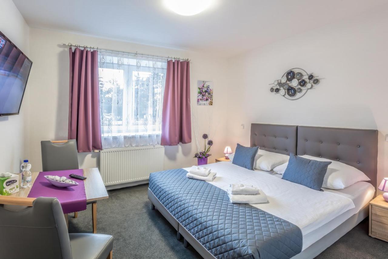 Elendris - Ubytovani U Kostela Brno Buitenkant foto