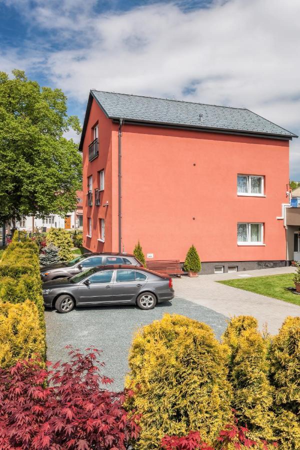 Elendris - Ubytovani U Kostela Brno Buitenkant foto