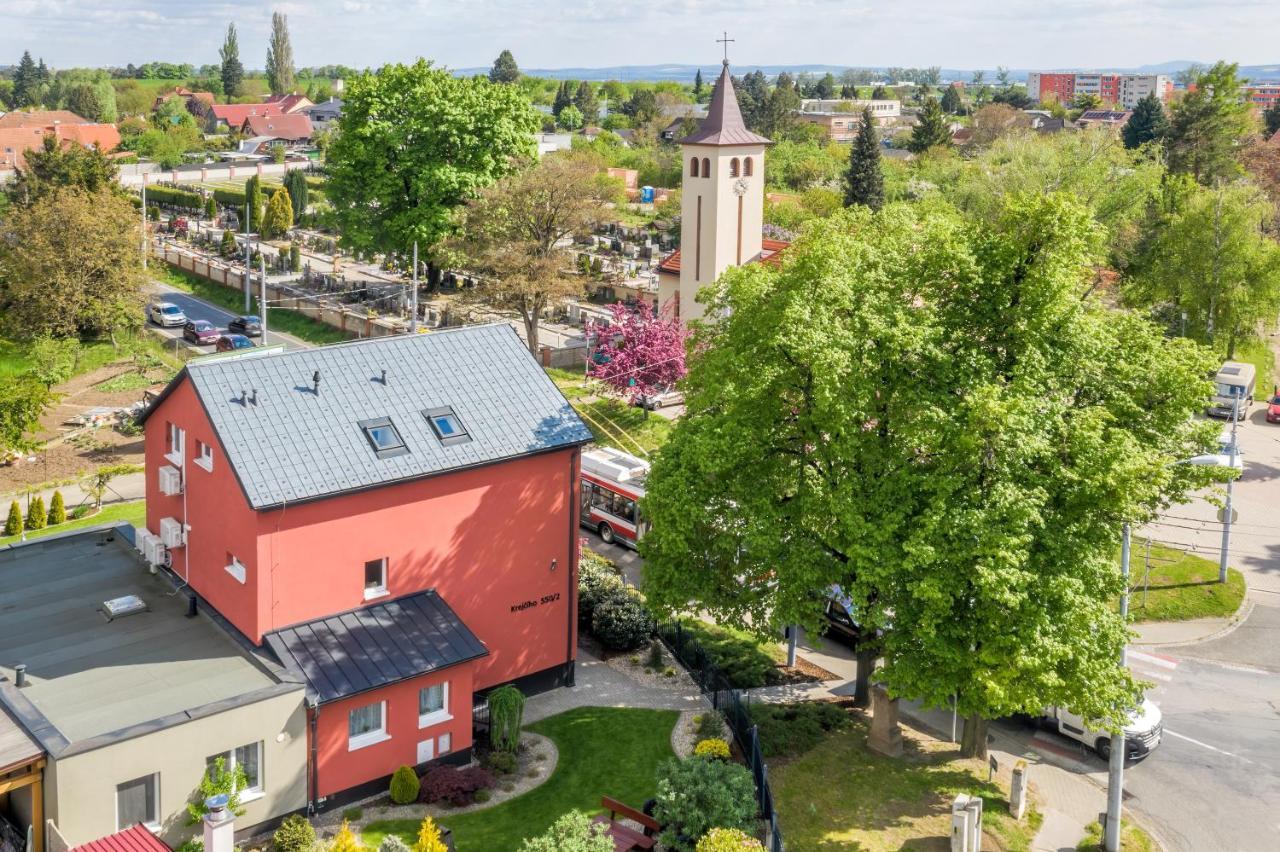 Elendris - Ubytovani U Kostela Brno Buitenkant foto